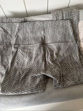lululemon athletica Gray Chevron-Print High-Rise Leggings